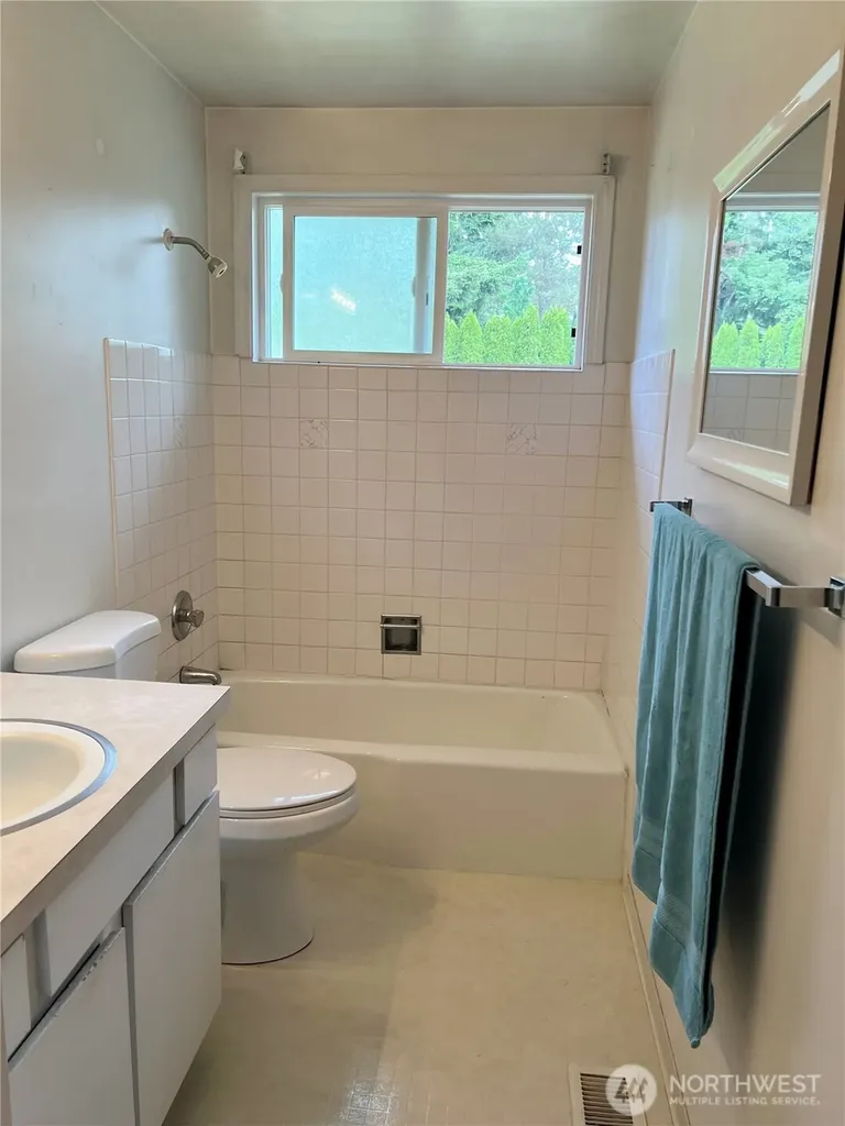 30213 23rd Avenue S Federal Way WA 98003