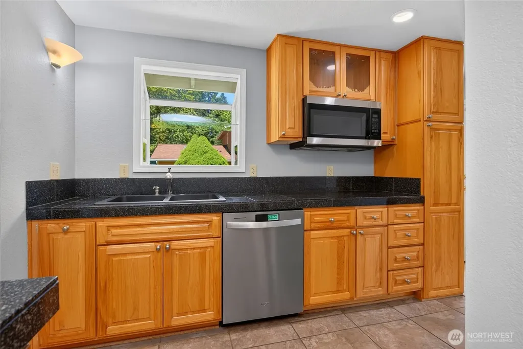 19232 Yew Way Snohomish WA 98296