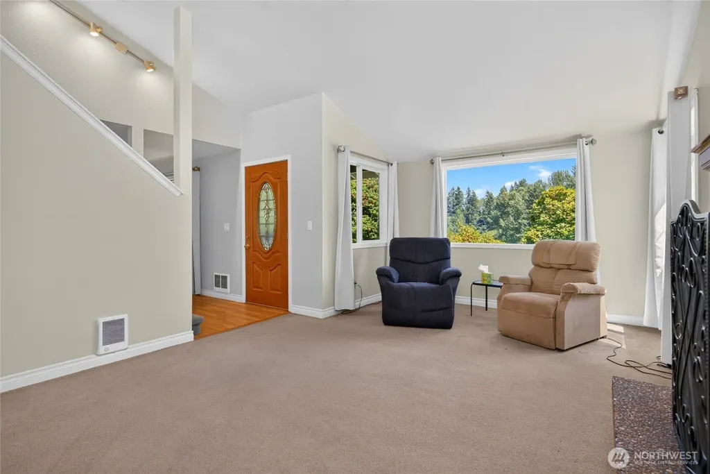 19232 Yew Way Snohomish WA 98296