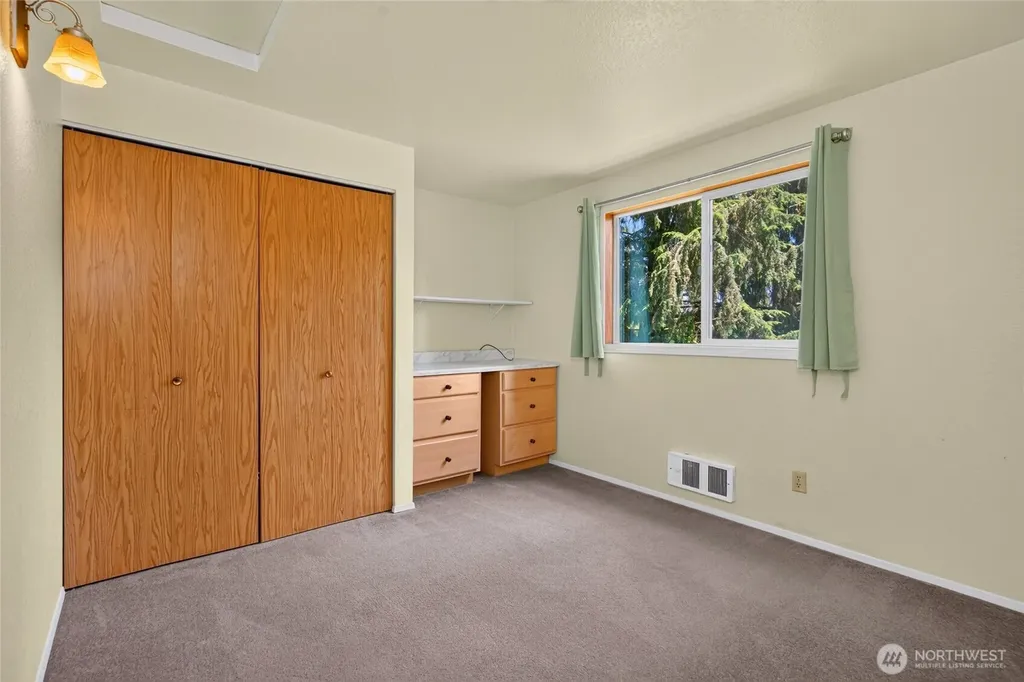 19232 Yew Way Snohomish WA 98296