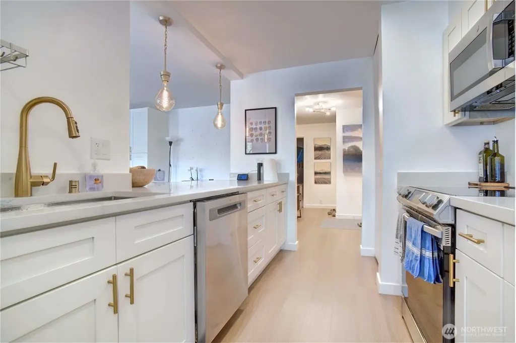 4545 Sand Point Way NE Seattle WA 98105