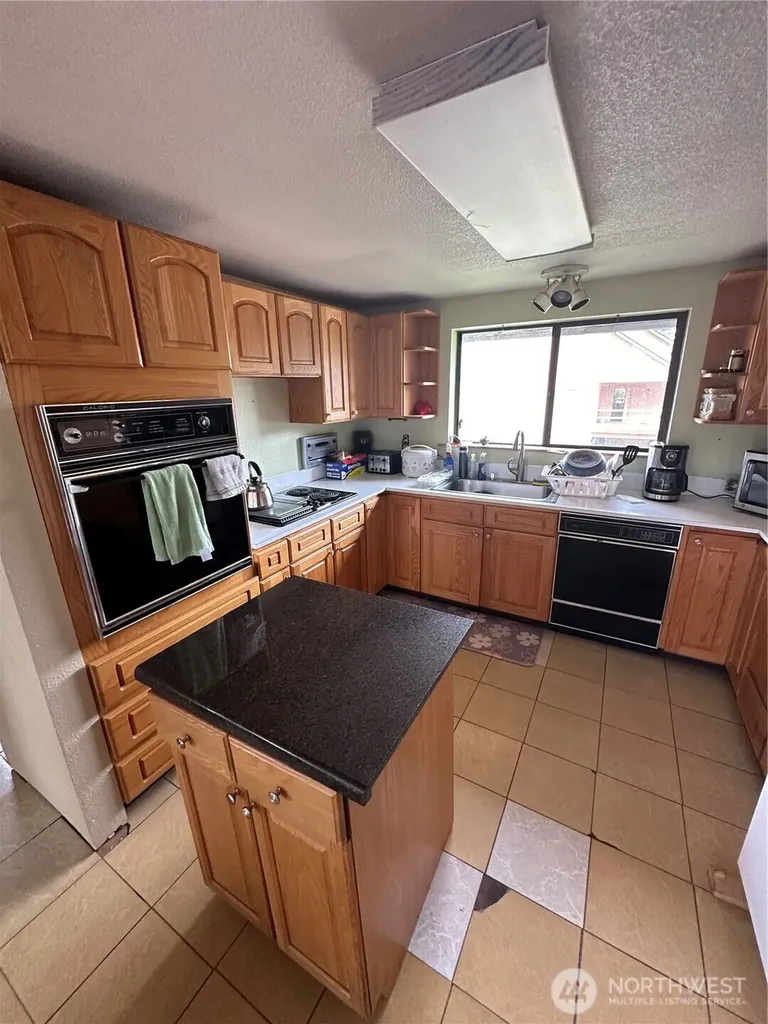2712 67th Avenue W University Place WA 98466