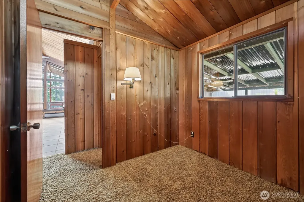 819 E Madrona Boulevard NW Lakebay WA 98349