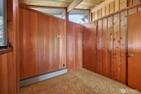 819 E Madrona Boulevard NW Lakebay WA 98349