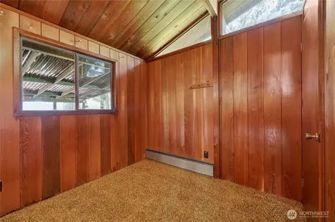 819 E Madrona Boulevard NW Lakebay WA 98349