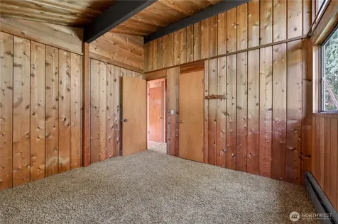 819 E Madrona Boulevard NW Lakebay WA 98349