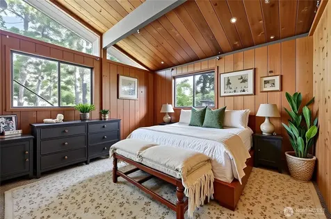 819 E Madrona Boulevard NW Lakebay WA 98349
