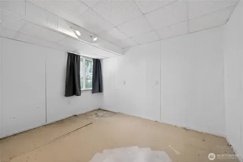 819 E Madrona Boulevard NW Lakebay WA 98349
