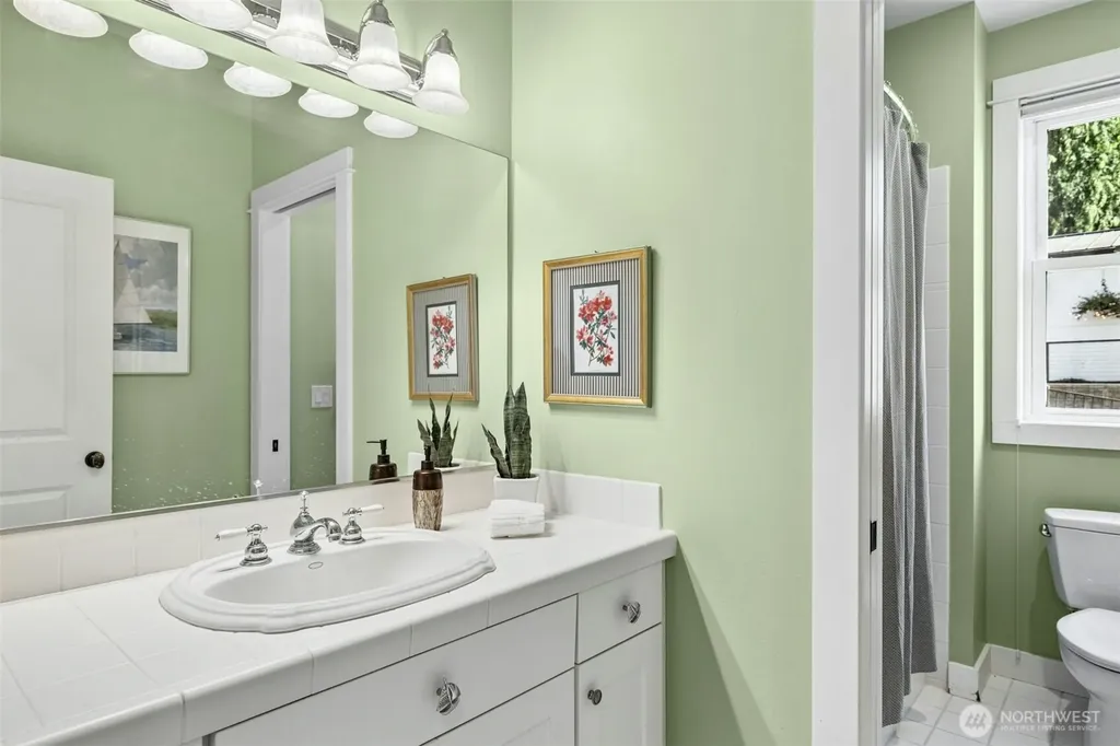 15809 Virginia Point Road NE Poulsbo WA 98370