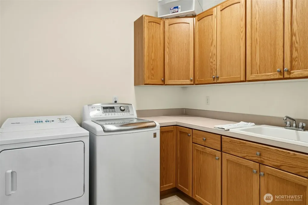 15809 Virginia Point Road NE Poulsbo WA 98370
