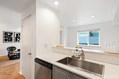 1926 Fairview Avenue E Seattle WA 98102