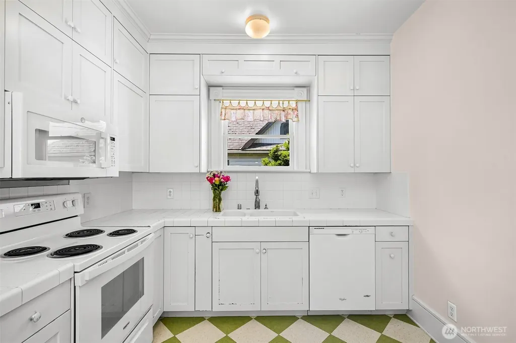 306 Potter Bellingham WA 98225
