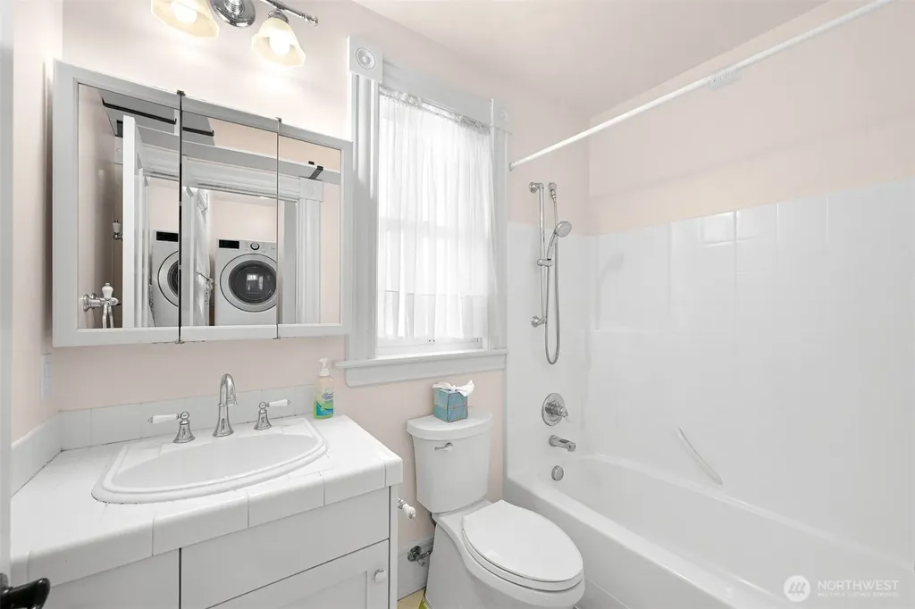 306 Potter Bellingham WA 98225