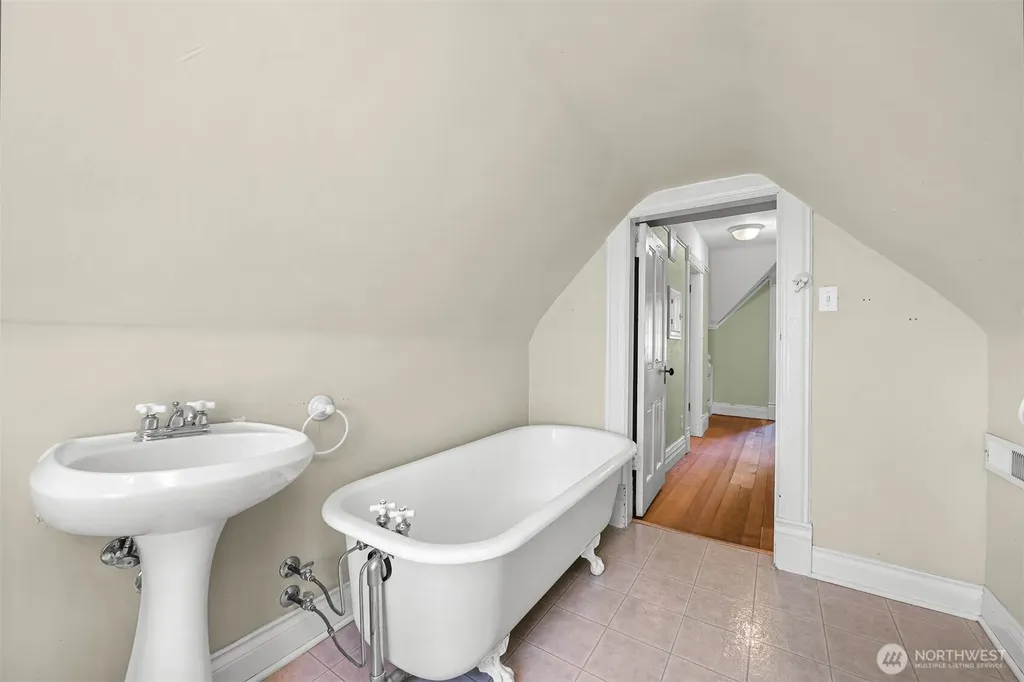 306 Potter Bellingham WA 98225