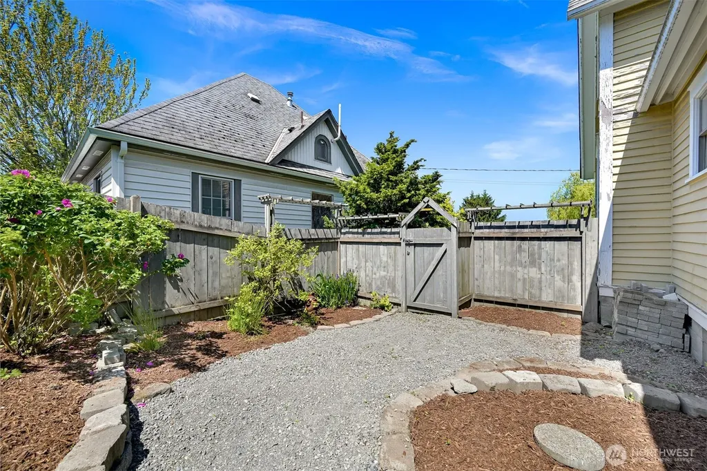 306 Potter Bellingham WA 98225