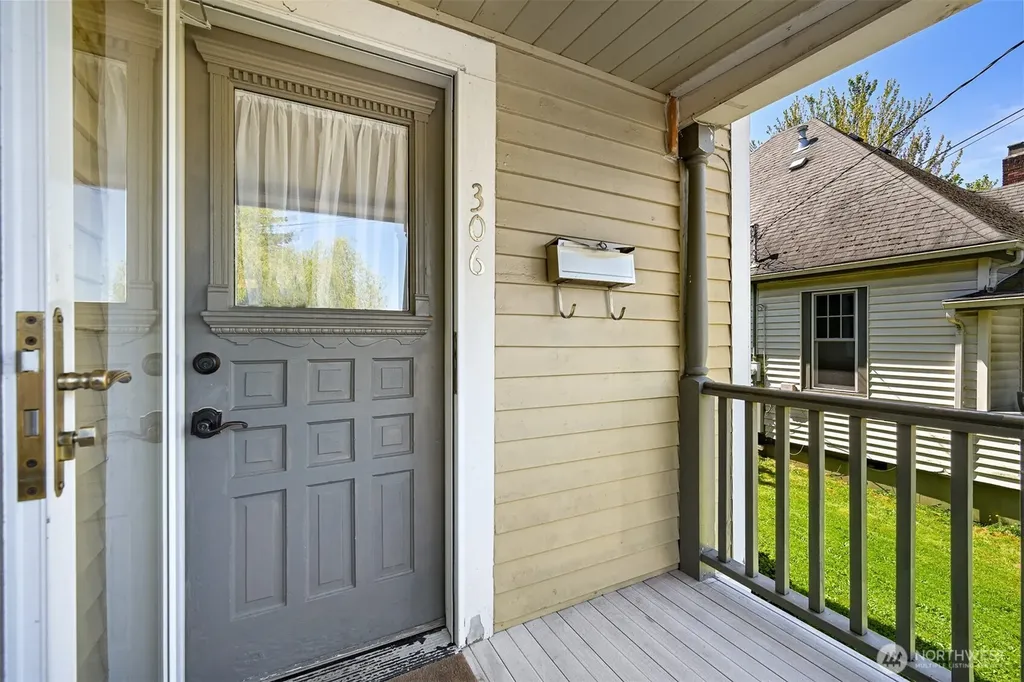 306 Potter Bellingham WA 98225