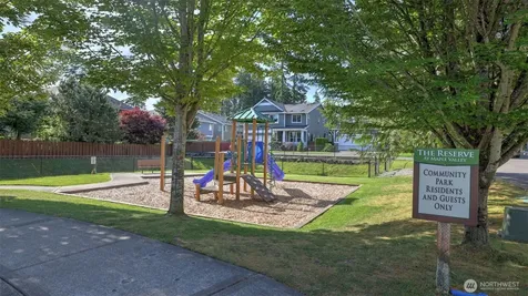 27442 209th Court SE Maple Valley WA 98038