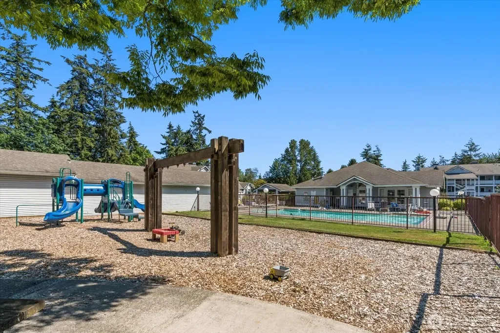 23339 Cedar Way Mountlake Terrace WA 98043