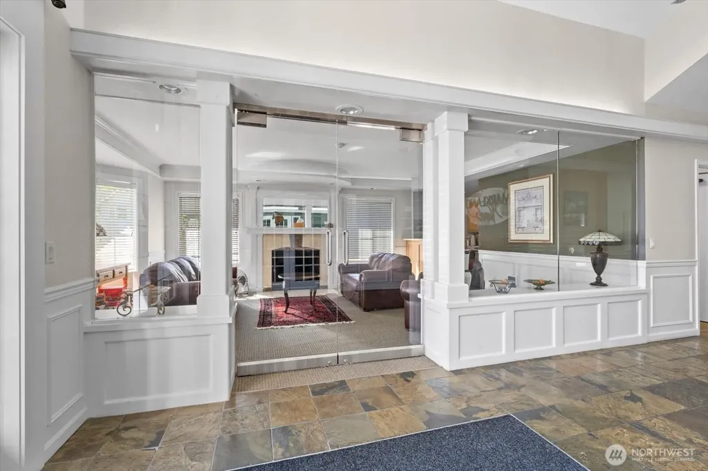 23339 Cedar Way Mountlake Terrace WA 98043