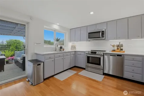 24303 59th Avenue W Mountlake Terrace WA 98043