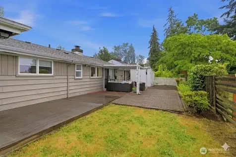 24303 59th Avenue W Mountlake Terrace WA 98043