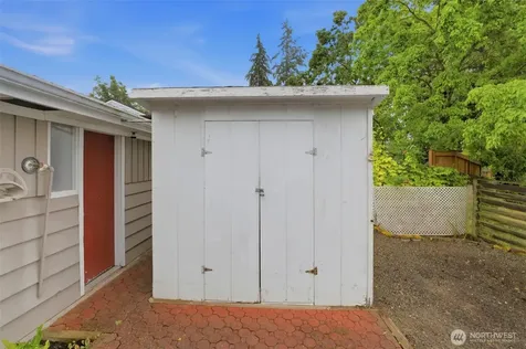 24303 59th Avenue W Mountlake Terrace WA 98043