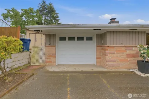 24303 59th Avenue W Mountlake Terrace WA 98043