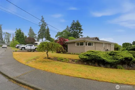 24303 59th Avenue W Mountlake Terrace WA 98043
