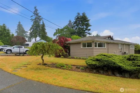 24303 59th Avenue W Mountlake Terrace WA 98043