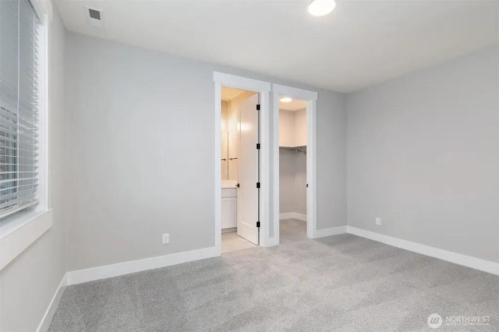 13045 75th Place S Seattle WA 98178