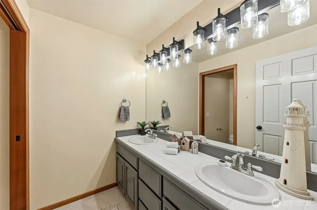 21310 NE 101st Court Redmond WA 98053