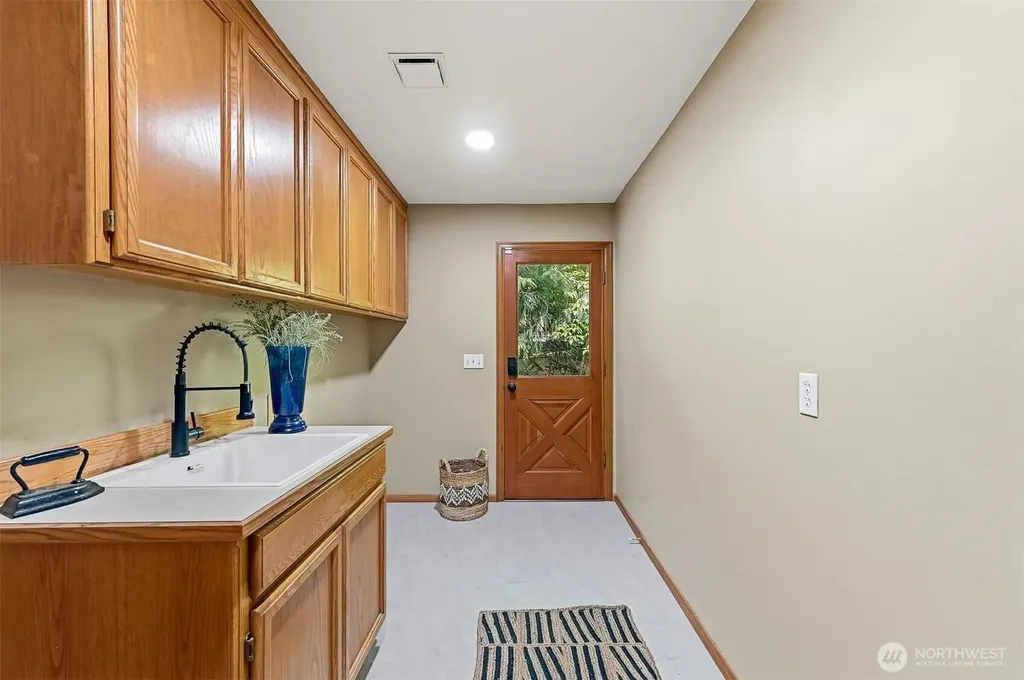 21310 NE 101st Court Redmond WA 98053