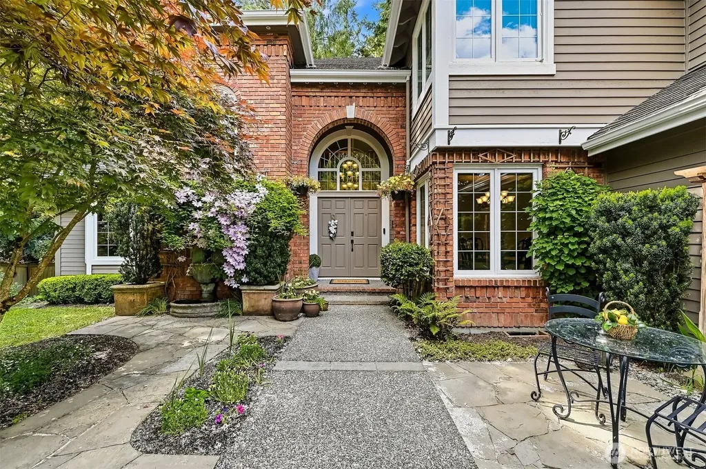21310 NE 101st Court Redmond WA 98053