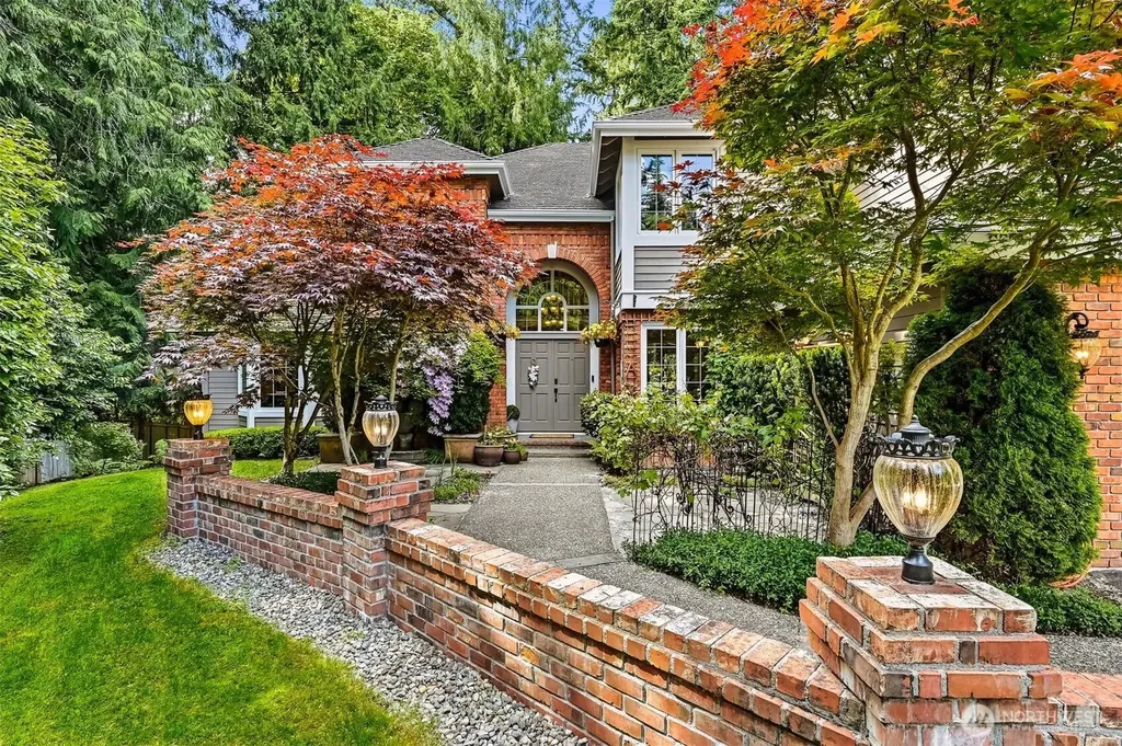 21310 NE 101st Court Redmond WA 98053