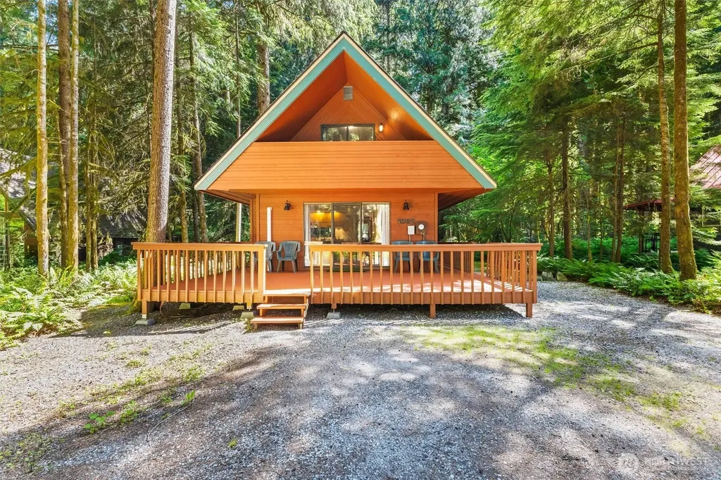 7082 Rainier Way Glacier WA 98244