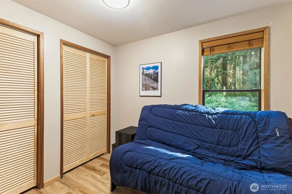 7082 Rainier Way Glacier WA 98244