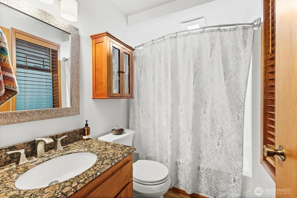 7082 Rainier Way Glacier WA 98244