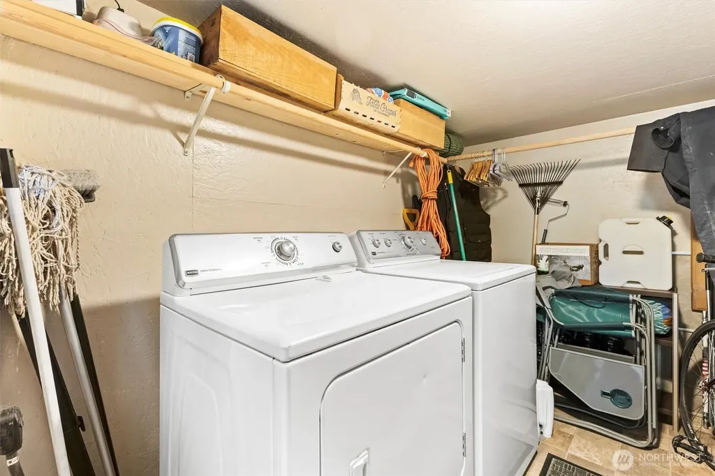 7082 Rainier Way Glacier WA 98244