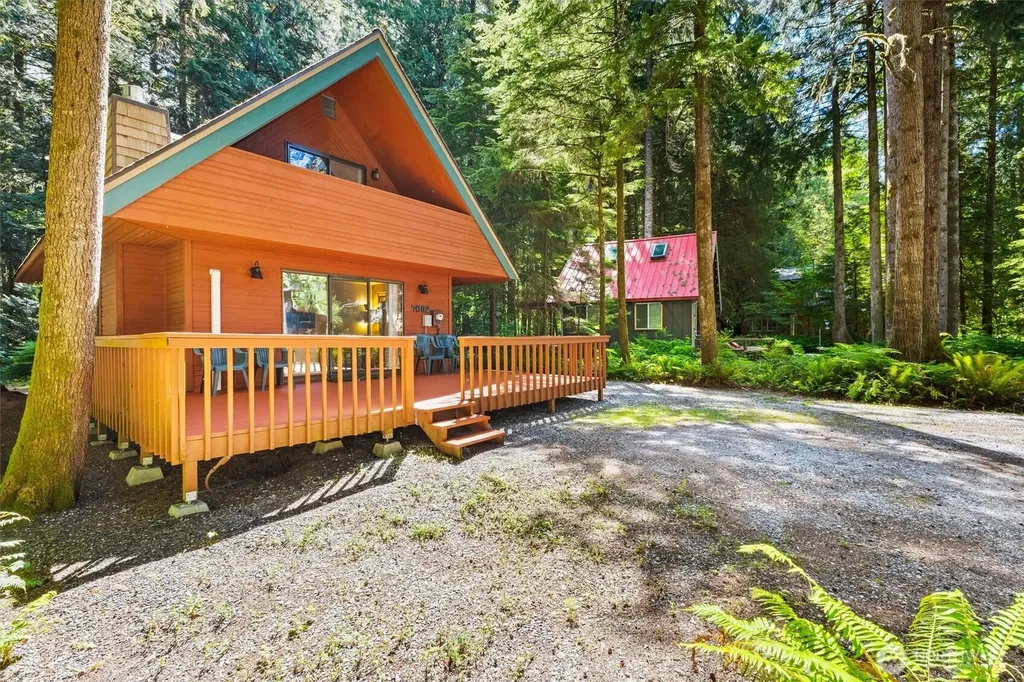 7082 Rainier Way Glacier WA 98244
