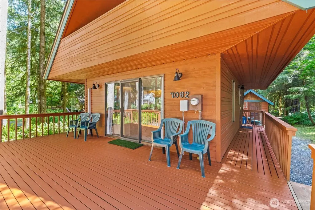 7082 Rainier Way Glacier WA 98244
