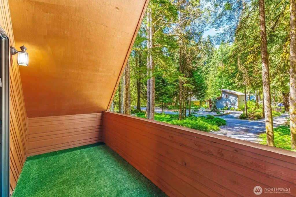 7082 Rainier Way Glacier WA 98244