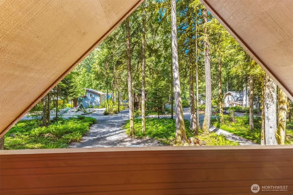 7082 Rainier Way Glacier WA 98244