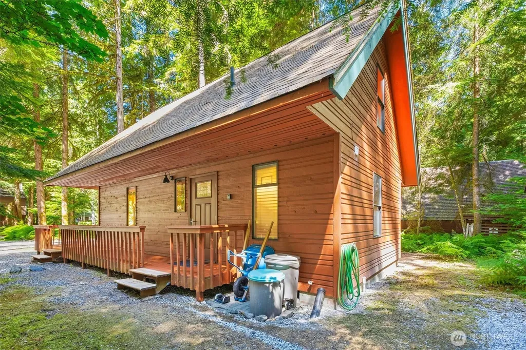 7082 Rainier Way Glacier WA 98244