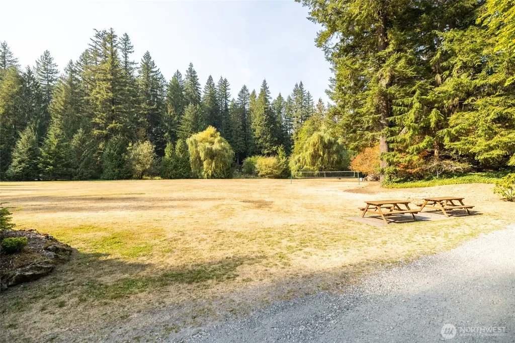 7082 Rainier Way Glacier WA 98244