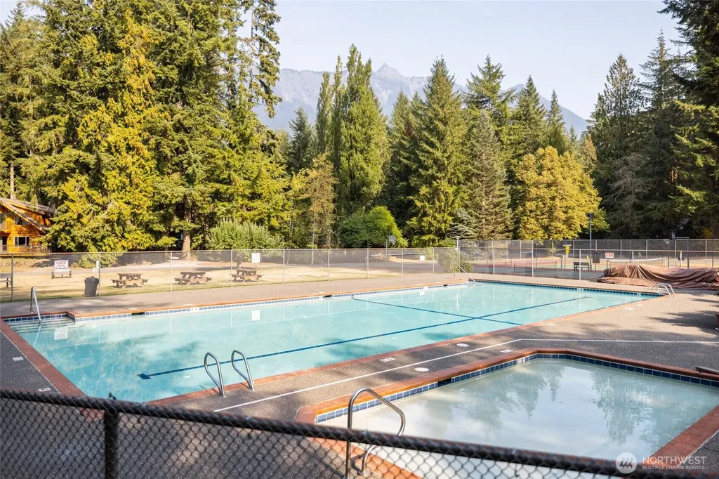 7082 Rainier Way Glacier WA 98244