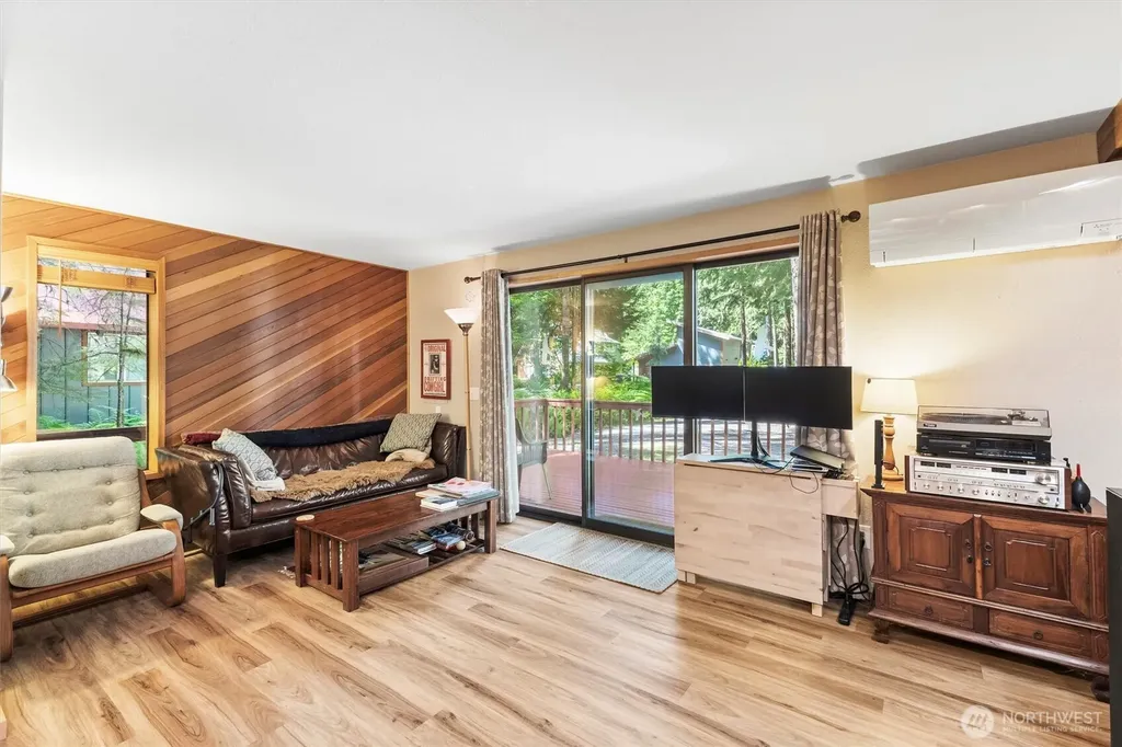 7082 Rainier Way Glacier WA 98244
