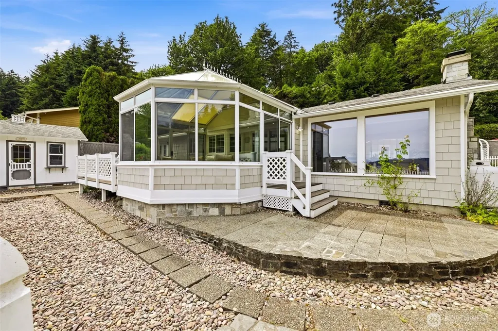 1510 Valley Drive NW Gig Harbor WA 98332