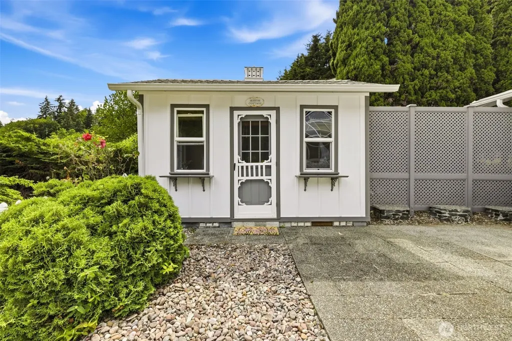 1510 Valley Drive NW Gig Harbor WA 98332