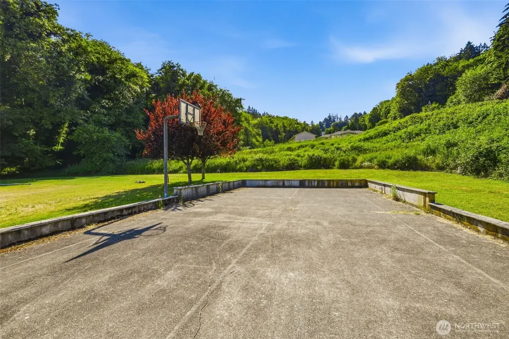 1510 Valley Drive NW Gig Harbor WA 98332