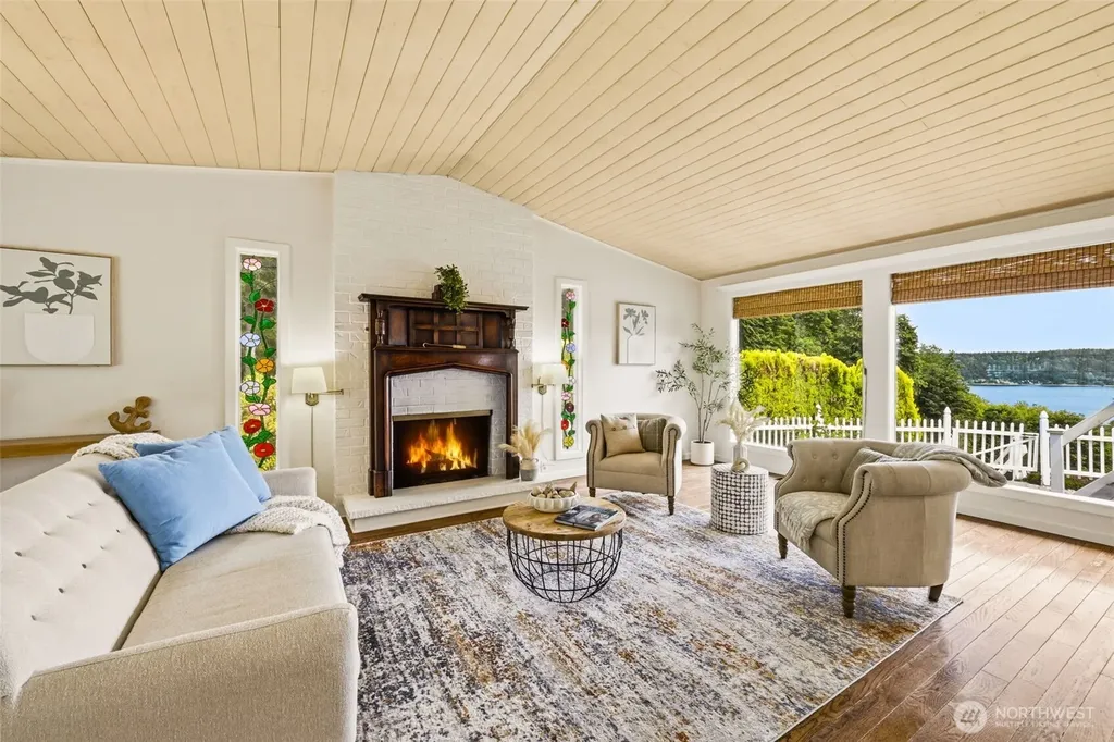 1510 Valley Drive NW Gig Harbor WA 98332